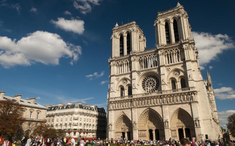 Notre-Dame de Paris, vue du parvis.